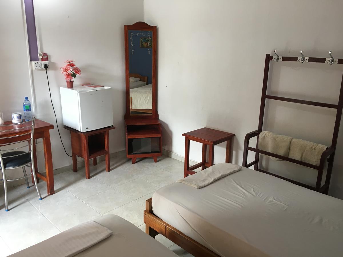 Gnaanams Hotel And Restaurant Τζάφνα Εξωτερικό φωτογραφία