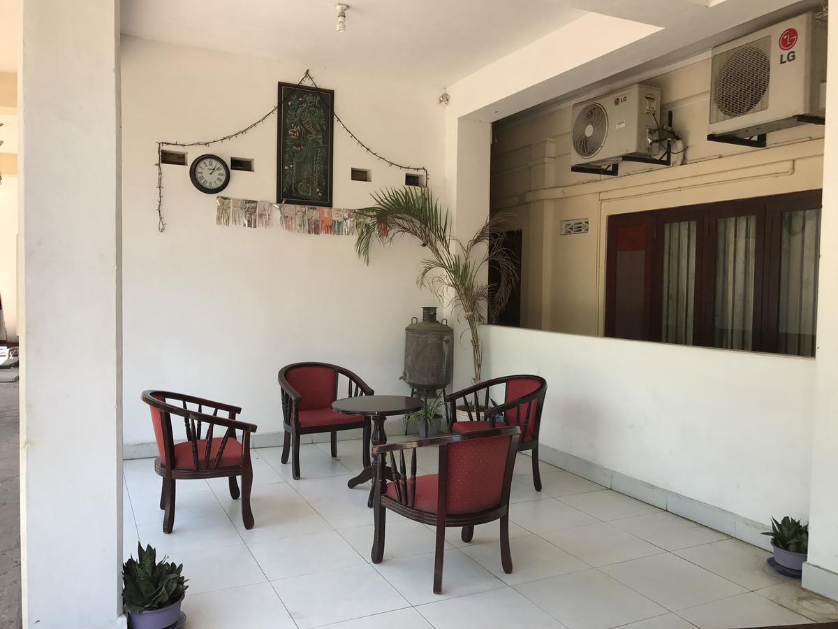 Gnaanams Hotel And Restaurant Τζάφνα Εξωτερικό φωτογραφία