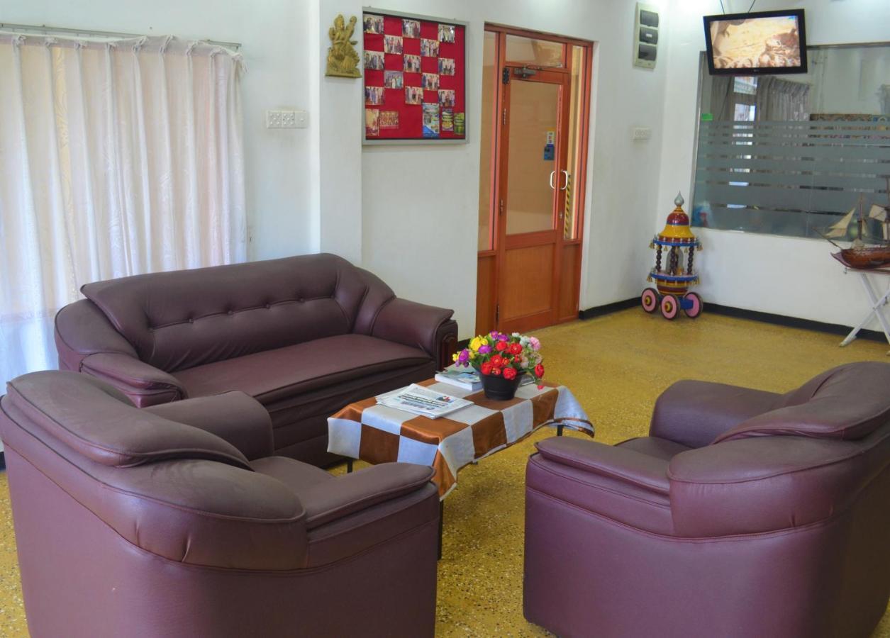 Gnaanams Hotel And Restaurant Τζάφνα Εξωτερικό φωτογραφία